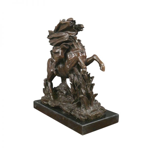 napoleon on horseback statue