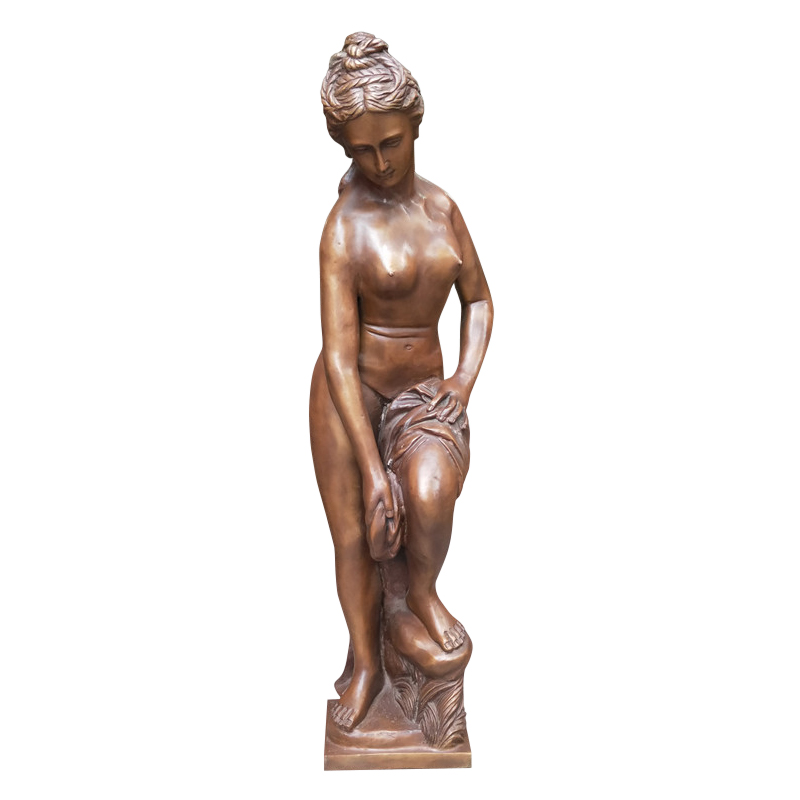 Nude Women Figurines