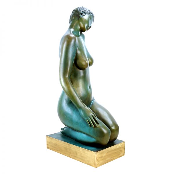 Naked Lady Sculpture