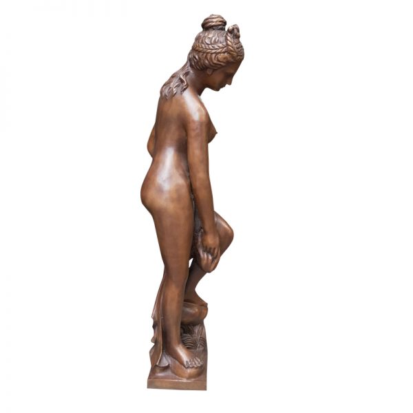 Nude women figurines