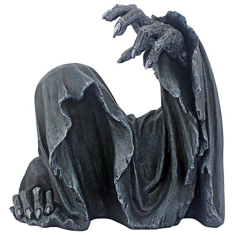 Grave Creeper Statue