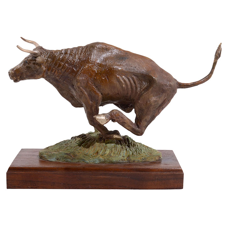 running bull statue