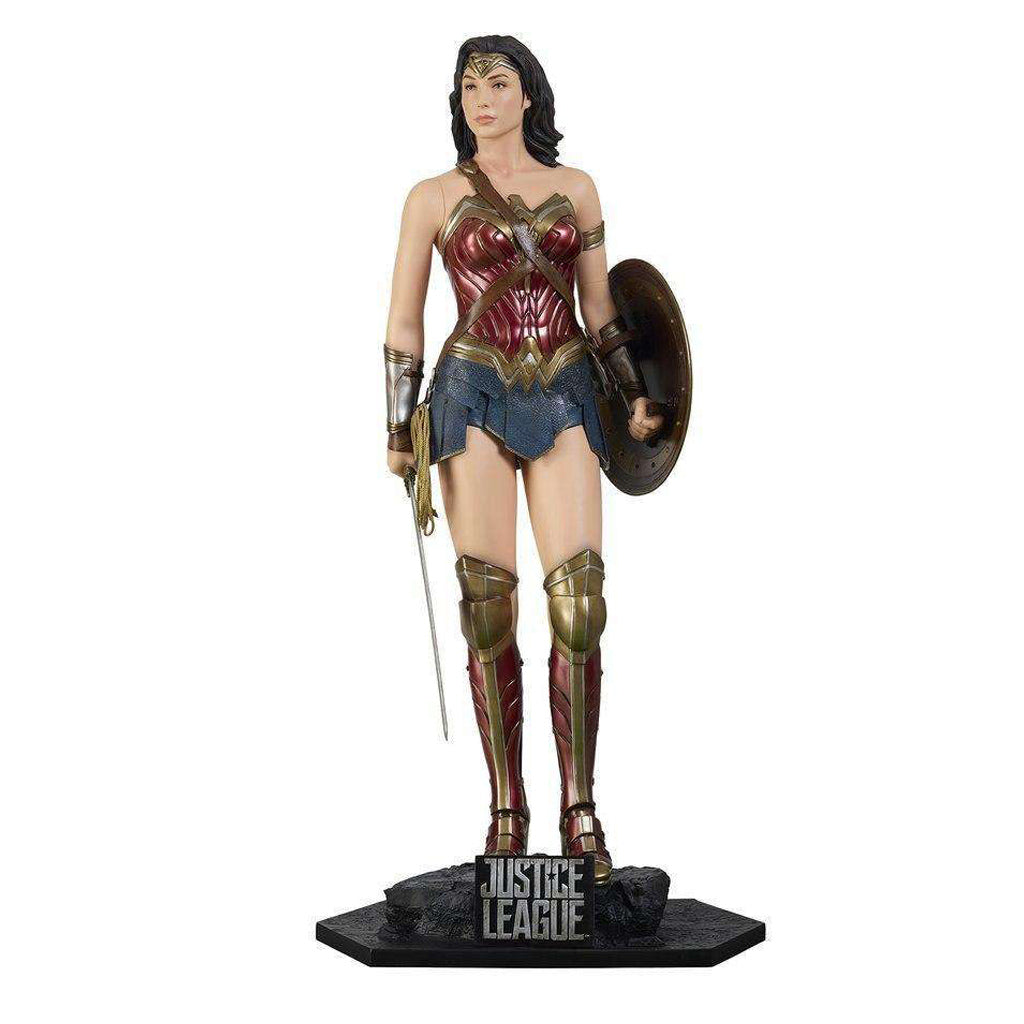 Wonder Woman Sculpture