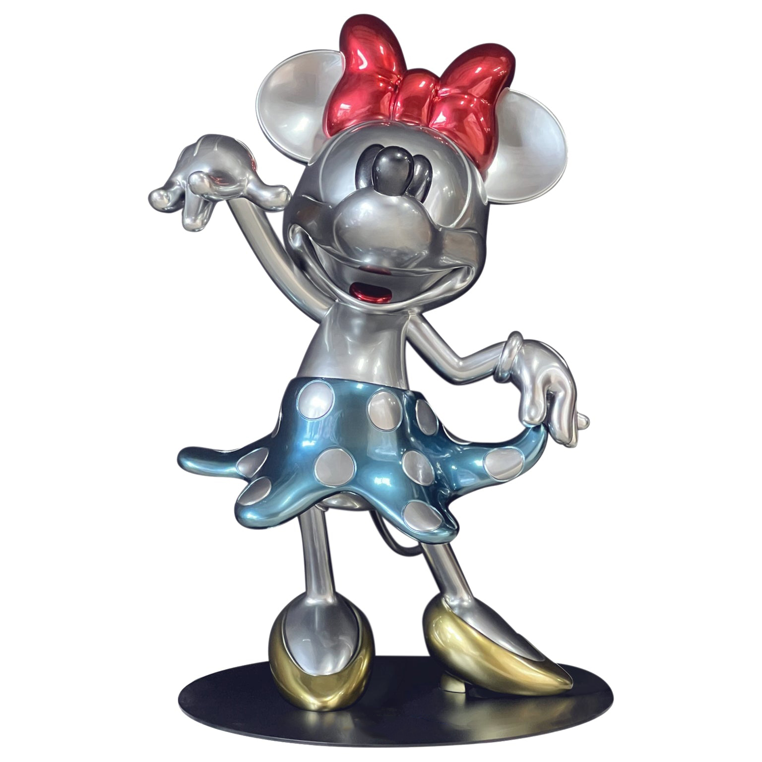 Minnie Mouse Statue