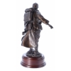 soldier memorial statue
