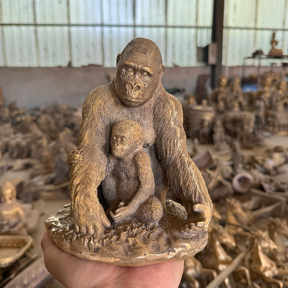 gorilla mother and baby statue